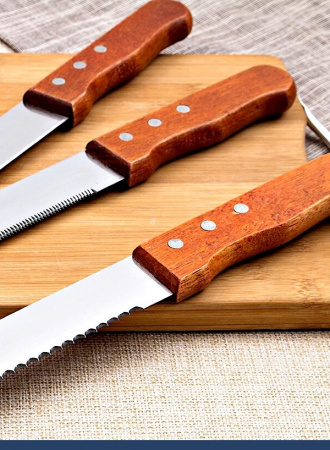 Нож 35 см крупный зуб для бисквита, торта, хлеба + 2 держателя Эксперты Кухни Нож 35 см крупный зуб для бисквита, торта, хлеба + 2 держателя Эксперты Кухни